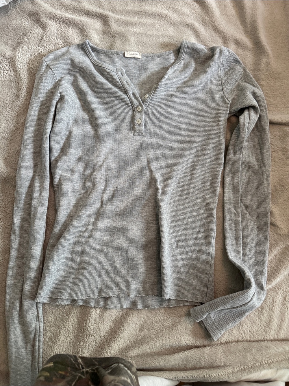 Women’s Gray Ribbed Long-Sleeve Top- John Galt